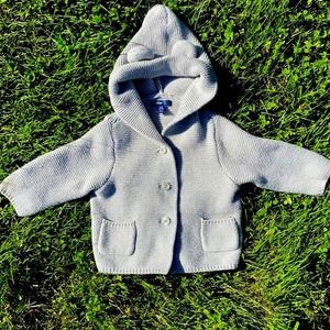 GAP BabyGap Bear Infant Gender Neutral Sweater Brannan Bear Sweater (6-12 M)